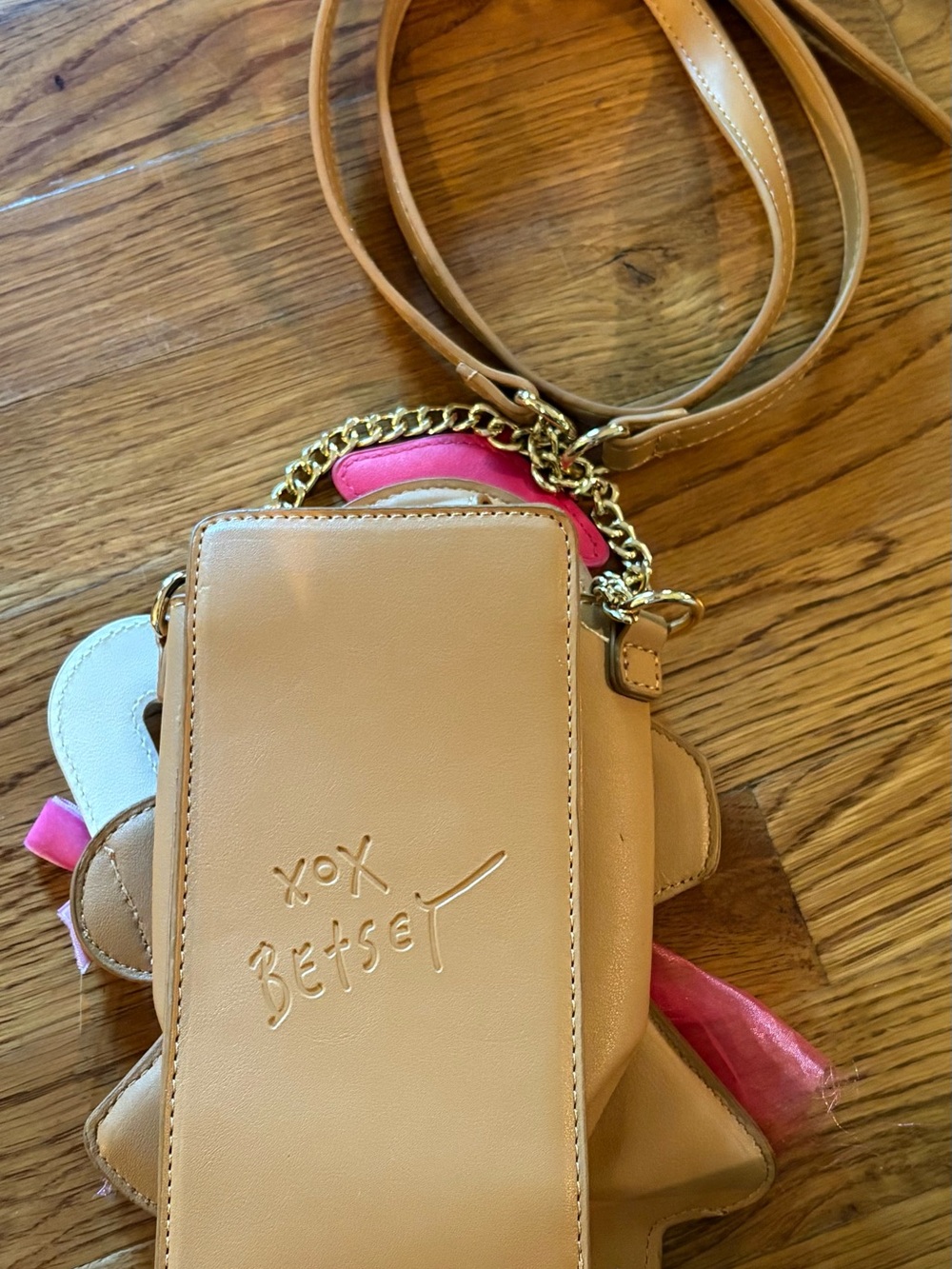Betsey Johnson Ginger Bread Holiday Crossbody/Purse, NWOT - Picture 2 of 3